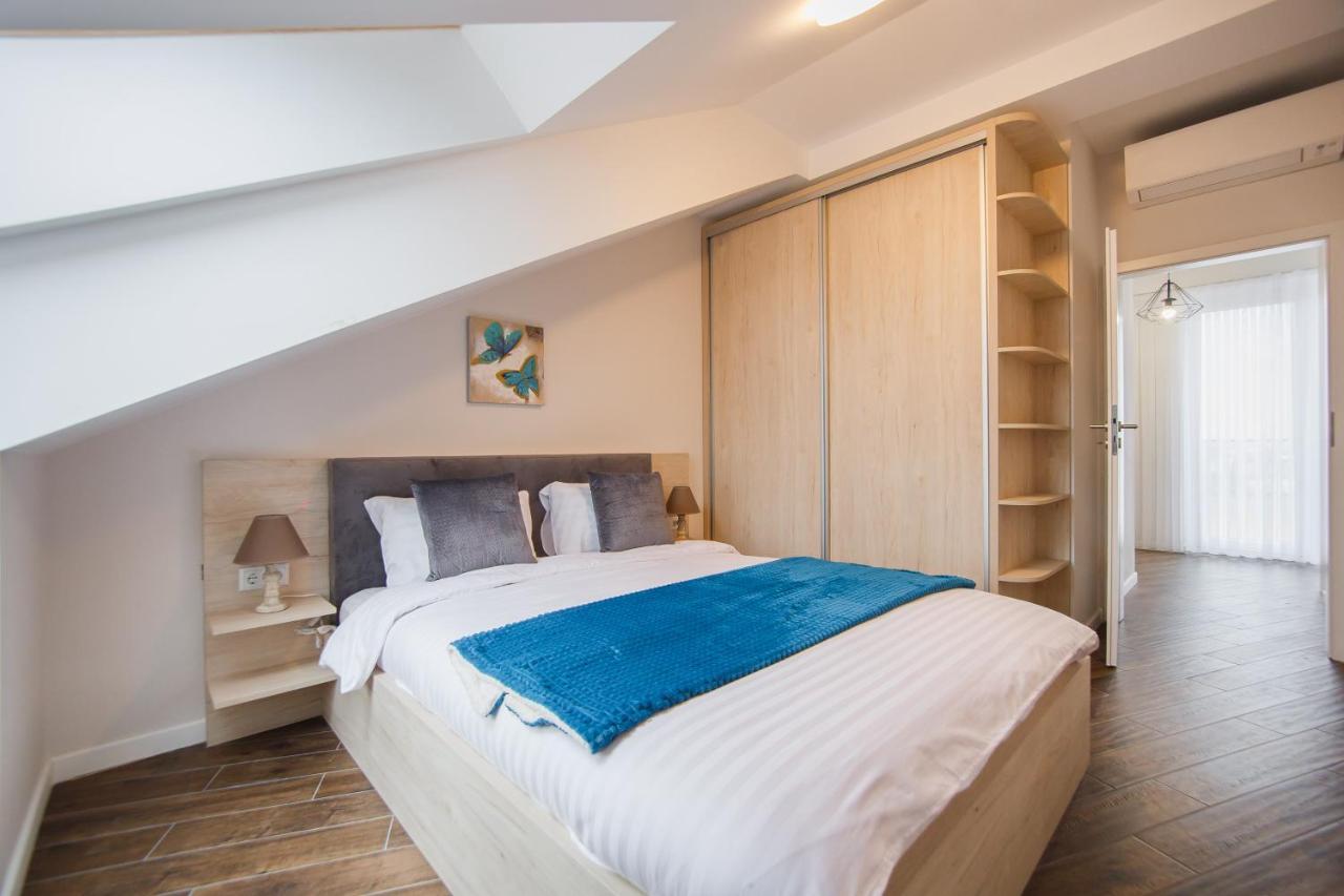 Skylight Loft Near City Center Oradea Exterior photo